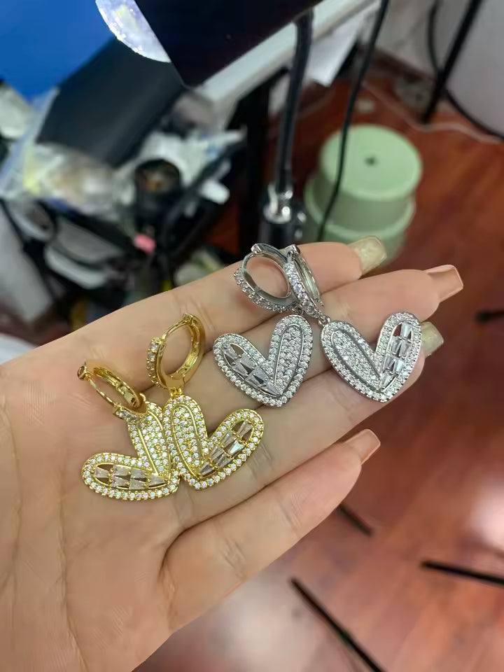 New Office Style 5A Zircon Heart Earrings Fashion Heart Shaped Zircon Stud Earrings Women Daily Jewelry
